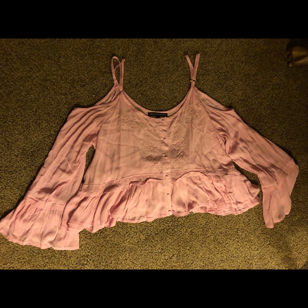 TORRID NEVER WORN pink open shoulder shirt